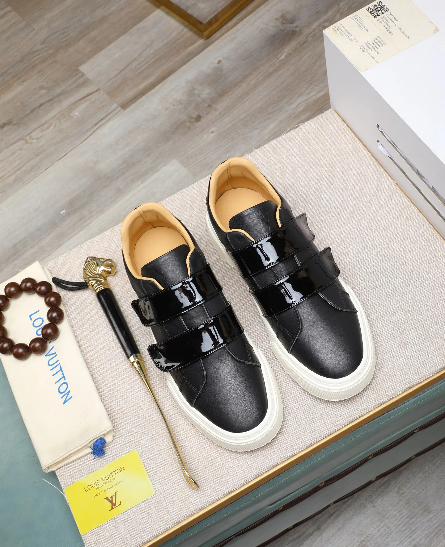 Men's shoes 💰460 [LV～] Men's casual shoes 2025z cabinet sales simultaneously 🔶Size: 38-44 #️⃣ 🔷3 colors🔜The upper is made of multi-material splicing➕cow leather lining, comfortable and breathable, sole: original comfortable and wear-resistant outsole, ⚠️real thing📱photographed🎬real thing is better📢📢📢